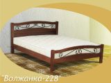 Кровать из массива березы с кованными элементами с
